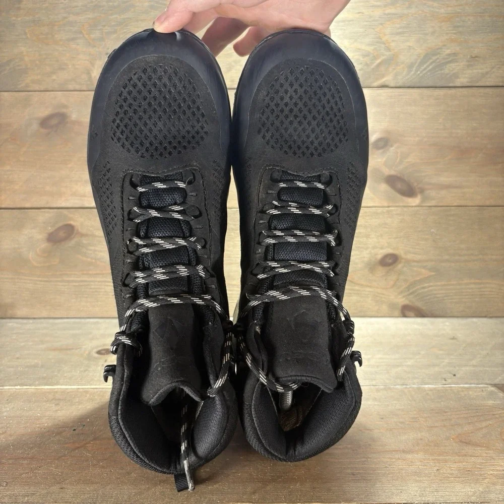 vasque breeze LT Mens size 9.5 shoes Black Waterproof Hiking Boots
